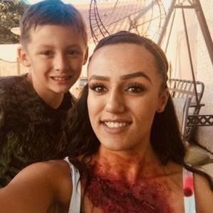 Meet your Posher, Stacy